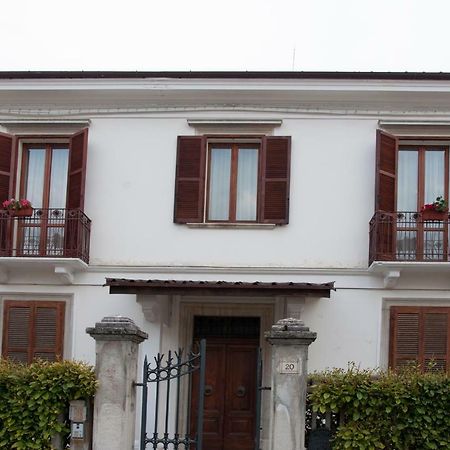 Relax Apartment Sulmona Luaran gambar
