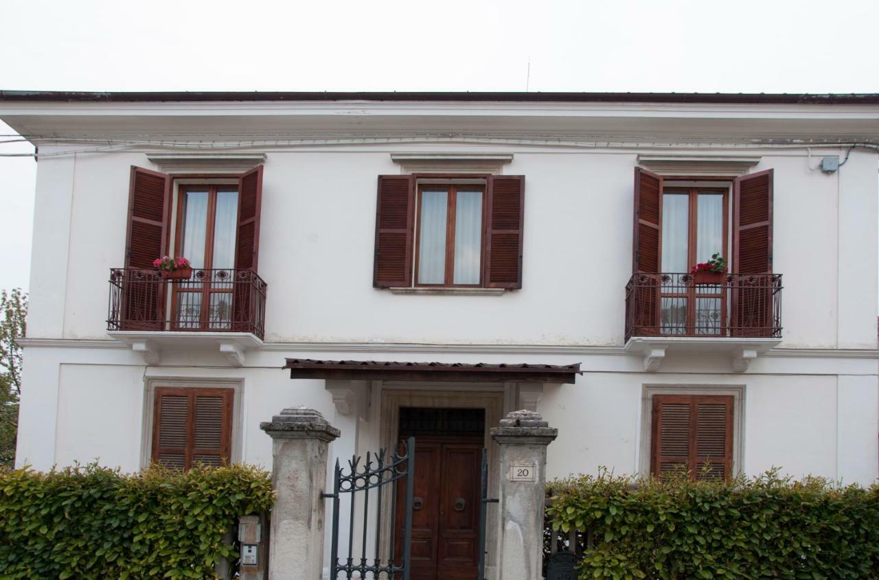 Relax Apartment Sulmona Luaran gambar